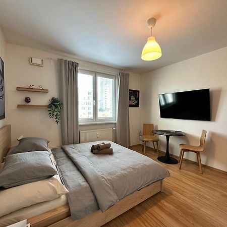 Cozy Studio Apartment In The Wider Center براتسيلافا المظهر الخارجي الصورة