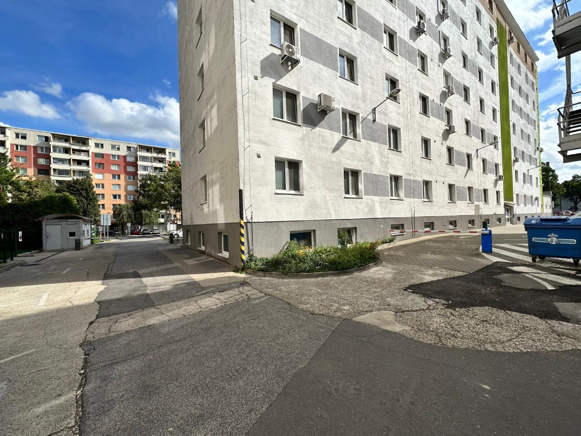 Cozy Studio Apartment In The Wider Center براتسيلافا المظهر الخارجي الصورة